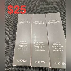 Mary Kay/Matte 3D Foundation
For combination to oily skin